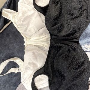 Bali bras with underwire. Size 42 DD